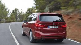 BMW 220i Gran Tourer (2015) - widok z tyłu