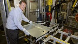 Land Rover Defender 2,000,000 (2015) - taśma produkcyjna