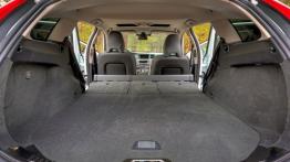 Volvo V60 Cross Country (2015) - bagażnik, tylna kanapa złożona