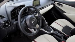 Mazda 2 III SKYACTIV-G 1.5 (2015) - pełny panel przedni