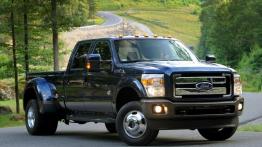 Ford serii F Super Duty 2015 - widok z przodu