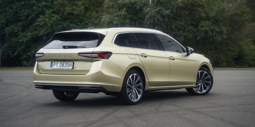 Skoda Superb Combi L&amp;K PHEV - czasy się zmieniają i hybrydy też