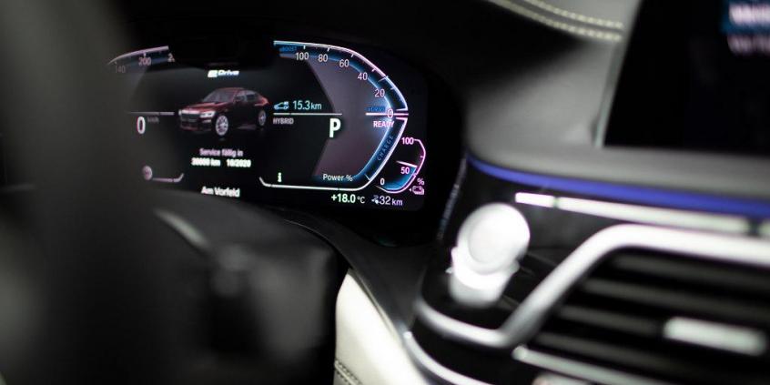 Nowe odmiany hybrydowych BMW. Silniki benzynowe praktycznie niepotrzebne