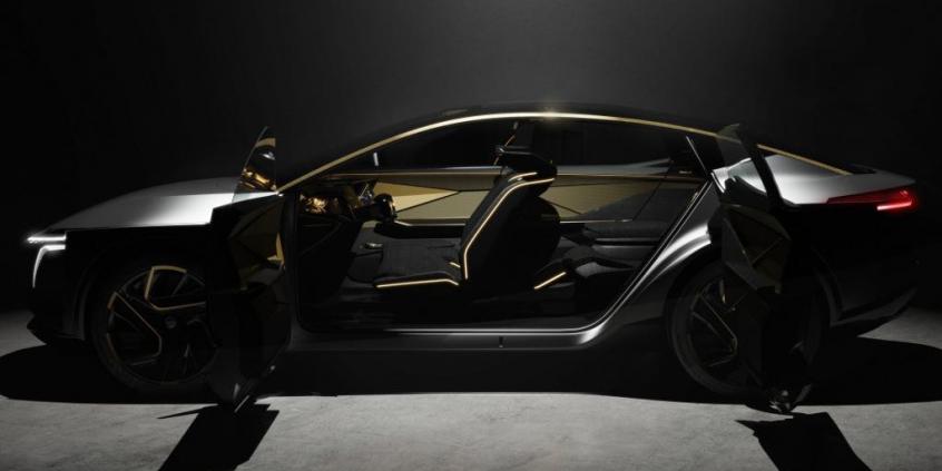 Czy podwyższony sportowy sedan ma sens?