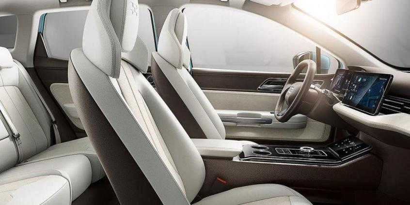 Elektryczny SUV i supersamochód - dwie nowe chińskie propozycje już w Genewie