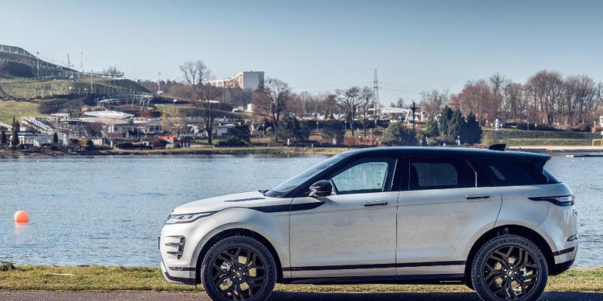 Range Rover Evoque po zmianach staje się hybrydą