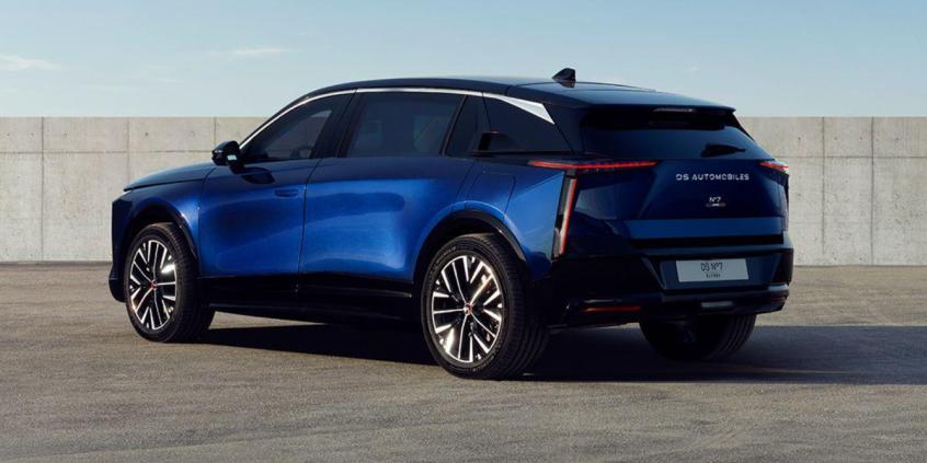 Prezydent Francji dostał nowe auto. To opancerzony elektryk o mocy 350 KM