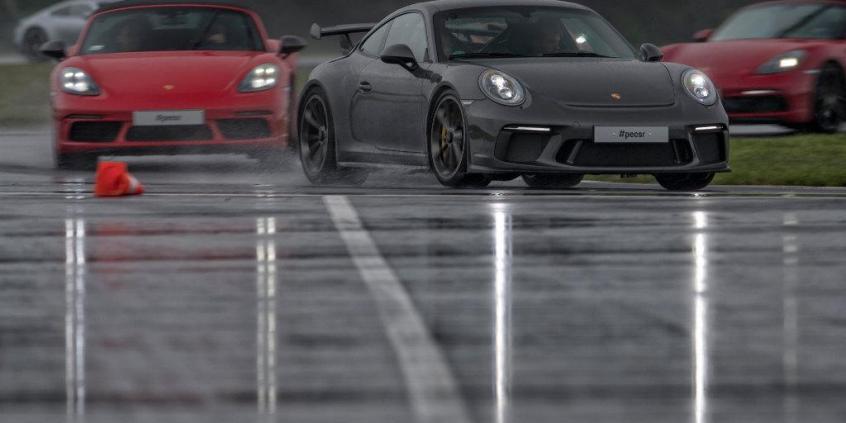 Możliwa jazda Porsche dla niepełnoletnich bez prawa jazdy