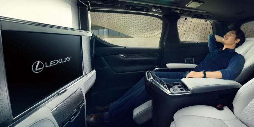 Lexus wchodzi do segmentu, który... odchodzi do lamusa