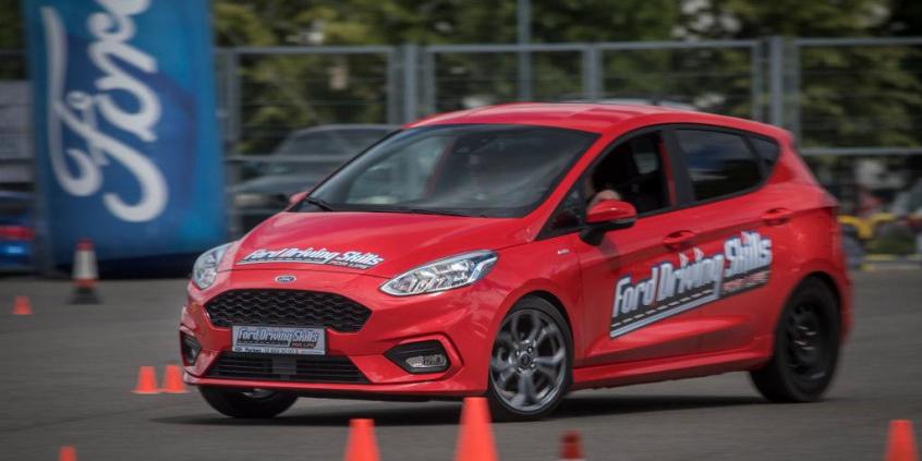 Ford Driving Skills for Life. Ford przeszkoli za darmo młodych kierowców