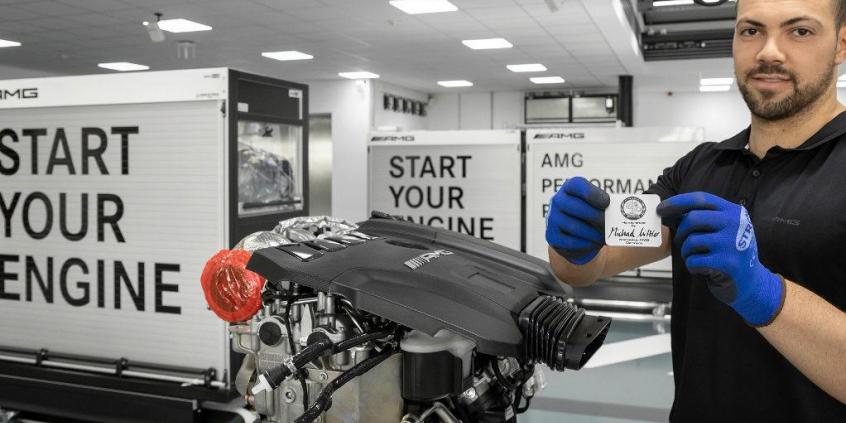 Mercedes podnosi poprzeczkę i tworzy najmocniejszy 4-cylindrowy silnik na świecie