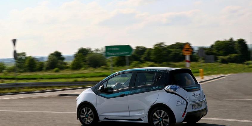 Kolejny pretendent do pierwszego polskiego auta elektrycznego. Już jeździ, ale...