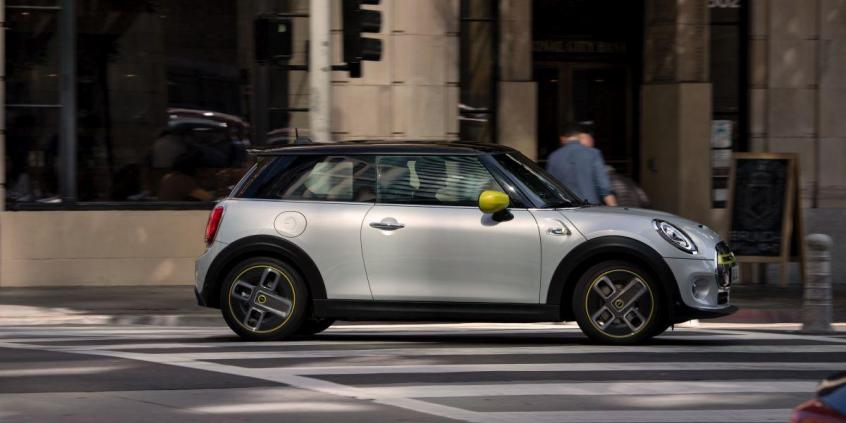 MINI Cooper SE – pierwszy w pełni elektryczny