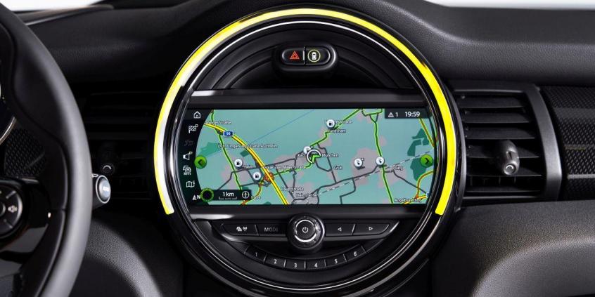 MINI Cooper SE – pierwszy w pełni elektryczny