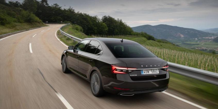 Odświeżona Skoda Superb z polskimi cenami