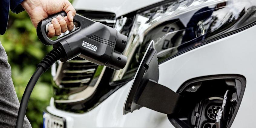 Oto kolejny elektryczny Mercedes z rodziny EQ