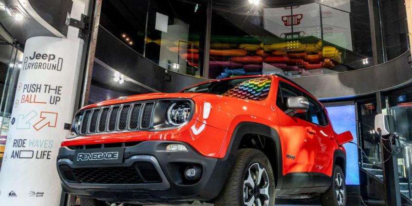 Pierwszy hybrydowy Jeep plug-in wjeżdża do Europy