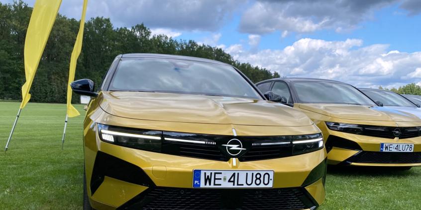 Test: Opel Astra po liftingu to przykład subtelnych zmian. Nowa twarz, te same zalety