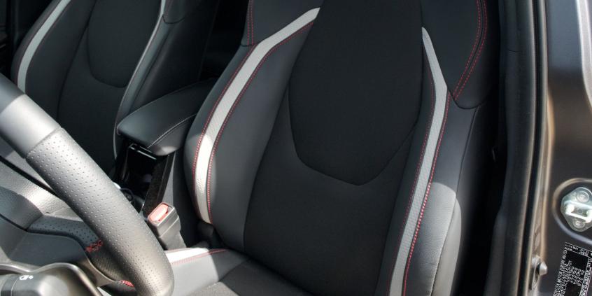 Test: Toyota Corolla TS Kombi GR SPORT 2.0 Hybrid oferuje coś, co spotykamy w autach coraz rzadziej... Normalność