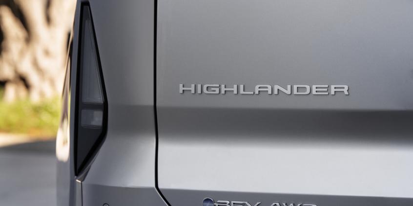 Toyota Highlander przechodzi na prąd i rzuca wyzwanie Kii EV9