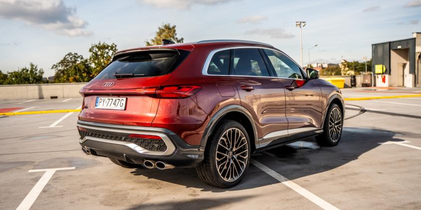 Lexus NX 350h E-FOUR vs Audi Q5 TDI quattro S Tronic - porównanie funcjonalności, napędu i kosztów. Który napęd lepszy?