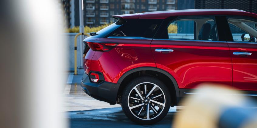 Bestune T77 to pozorna okazja. Ma jednak jedną zaletę