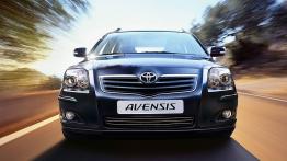 Toyota Avensis 2006 - widok z przodu