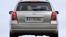 Toyota Avensis 2006 - widok z tyłu