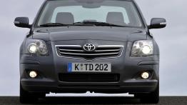 Toyota Avensis 2006 - widok z przodu