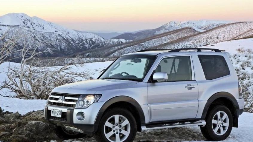 Mitsubishi Pajero IV SUV 3d 3.2 DOHC 200KM 147kW 2009-2016