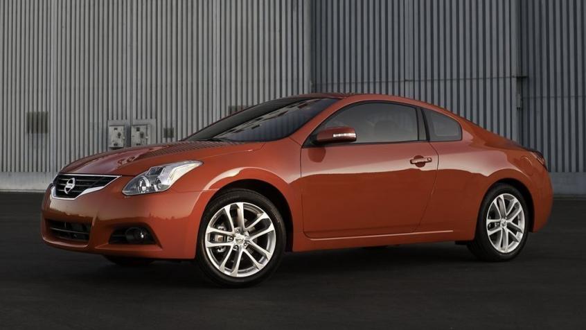 Nissan Altima IV Coupe 2.5 i 16V 175KM 129kW od 2006