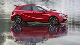 Mercedes A 45 AMG (W 176 Facelifting) 2016 - prawy bok