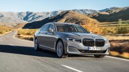 BMW Seria 7 G11-G12 Sedan 740e 326KM 240kW 2015-2016