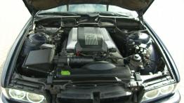 BMW Seria 7 E38 730 i 211KM 155kW 1994-1996