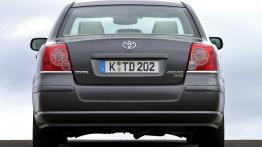 Toyota Avensis 2006 - widok z tyłu