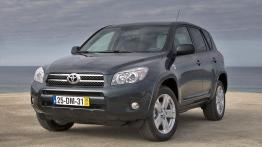 Toyota RAV4 2006 - widok z przodu