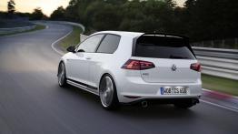 Volkswagen Golf GTI Clubsport (2016) - widok z tyłu