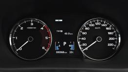 Mitsubishi Pajero Sport (2016) - zestaw wskaźników