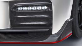 Nissan GT-R NISMO (2016) - lampa w zderzaku przednim
