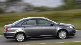 Toyota Avensis 2006 - prawy bok
