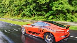 Jaguar F-TYPE SVR (2016) - widok z tyłu
