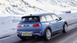 MINI Clubman ALL4 (2016) - widok z tyłu