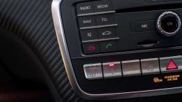 Mercedes A 45 AMG (2016) - konsola środkowa