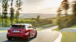 Mercedes A 45 AMG (W 176 Facelifting) 2016 - widok z tyłu