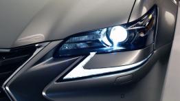 Lexus GS Facelift (2016) - lewy przedni reflektor - włączony