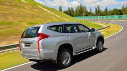 Mitsubishi Pajero Sport (2016) - widok z tyłu