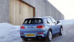 MINI Clubman ALL4 (2016) - widok z tyłu