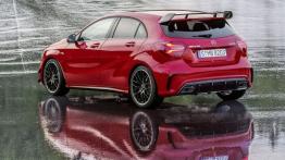Mercedes A 45 AMG (W 176 Facelifting) 2016 - widok z tyłu