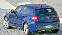 BMW Seria 1 2006 - widok z tyłu