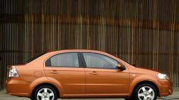Chevrolet Aveo 2006 - prawy bok